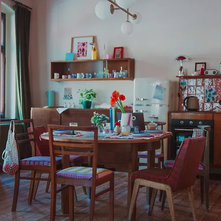 Frey Apartment *